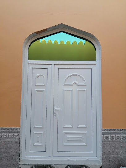 ماجان ويندوز ، مكتب - Oman|Sur 411|NEAR MAHFUD DENTAL CLINIC|OPPOSITE SUR GIFT MARKET