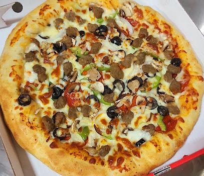 Dynamit's Pizza مقهى بيتزا ديناميت - العامرات - +968 9509 4885