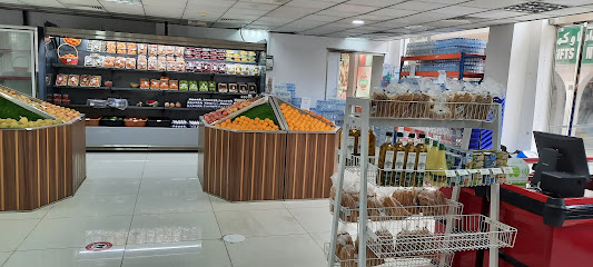 شارع عريض تكتنفه الاشجار - مسقط - +968 9929 7668