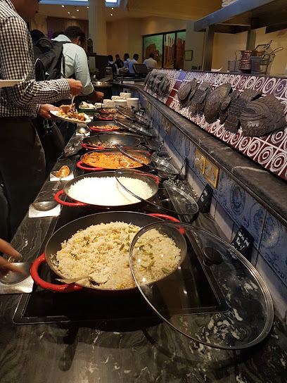 مطعم اوليفوس - Oman|133|Radisson Blu Hotel Al Khuwair Muscat PC OM