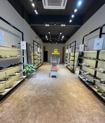 ماجستيك شوز -  - +968 9131 3517